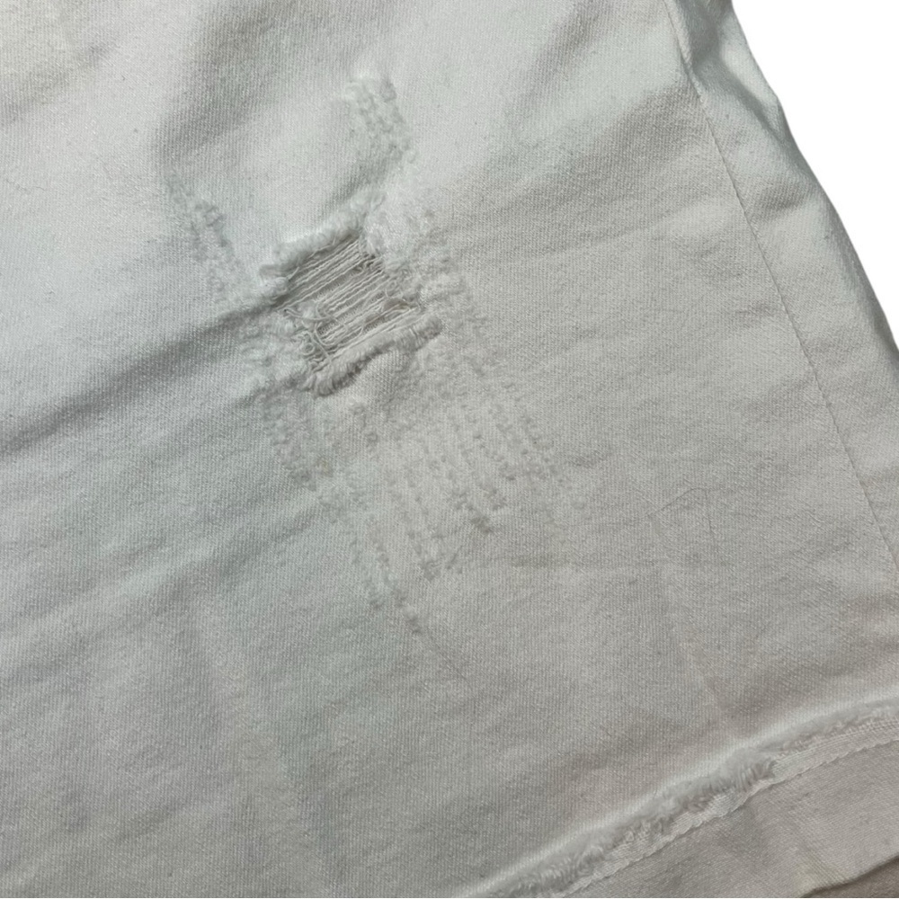 SEVEN7 women’s white jeans shorts size 16